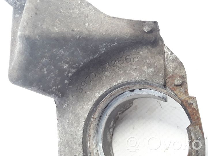 Renault Megane III Soporte del rodamiento de apoyo del eje de transmisión 397747256R