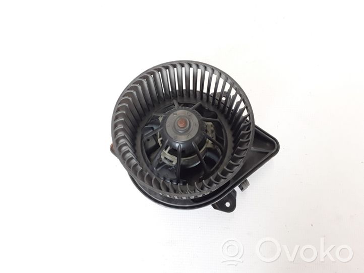 Nissan Primastar Silniczek nagrzewnicy nawiewu klimatyzacji A/C 7701208225