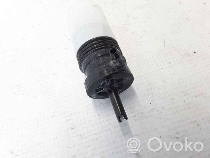 Volvo XC60 Windscreen/windshield washer pump 1028284001