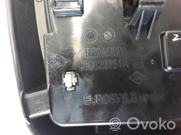 Renault Zoe Priekinių vietų apšvietimo žibintas 969822751R