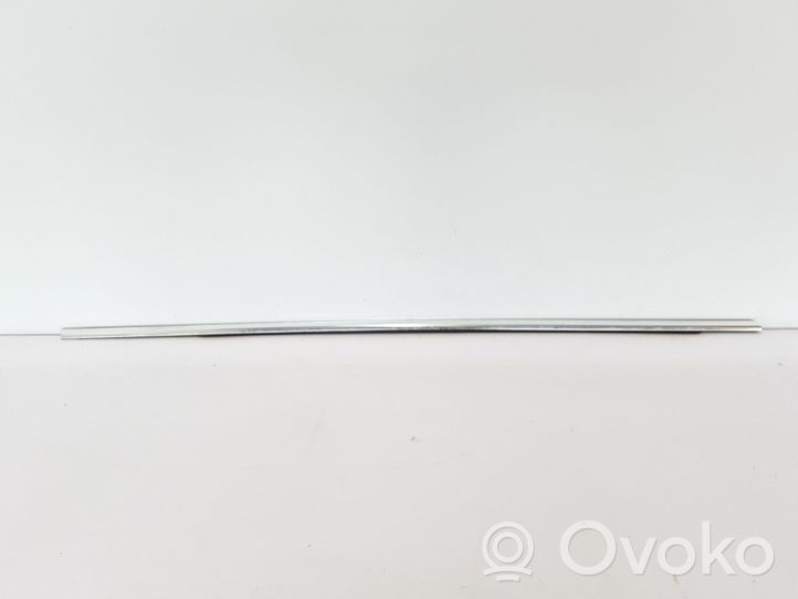 Volvo XC60 Rivestimento modanatura del vetro della portiera anteriore 31385844
