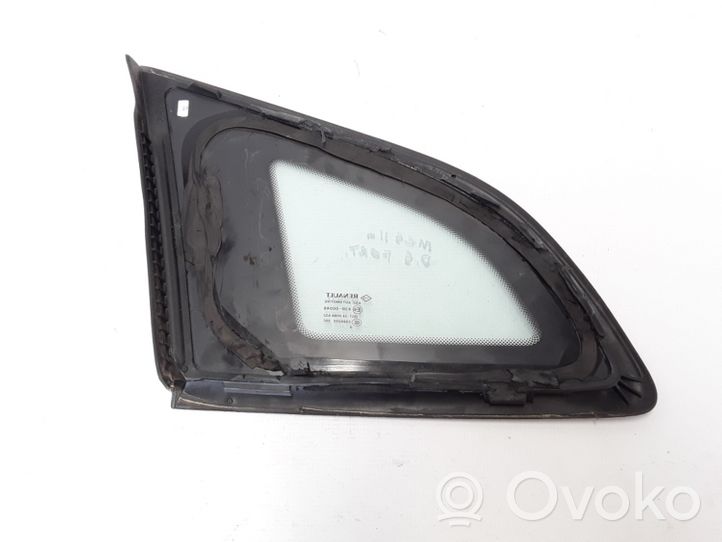 Renault Megane III Rear side window/glass 833060008R