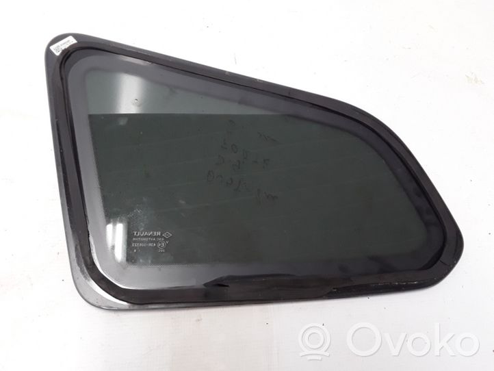 Dacia Duster II Fenêtre latérale avant / vitre triangulaire 833063508R