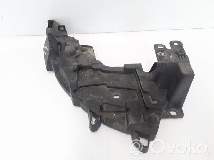 Renault Fluence Uchwyt / Mocowanie lampy przedniej 622220012R