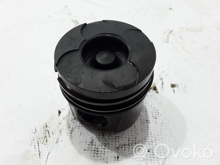 Renault Vel Satis Piston with connecting rod 7701474970