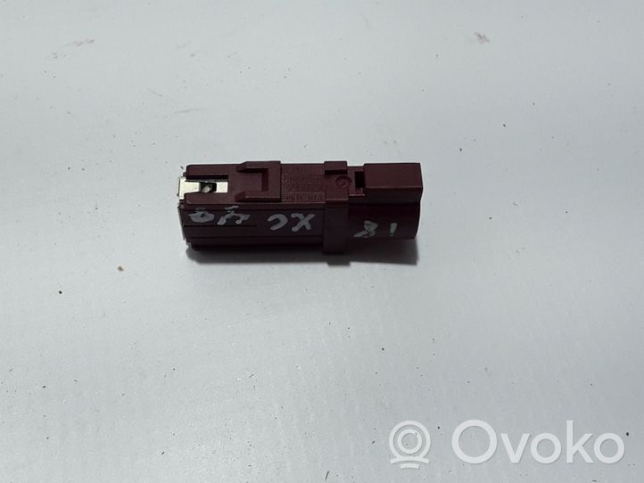 Volvo XC40 Connettore plug in AUX 31438295