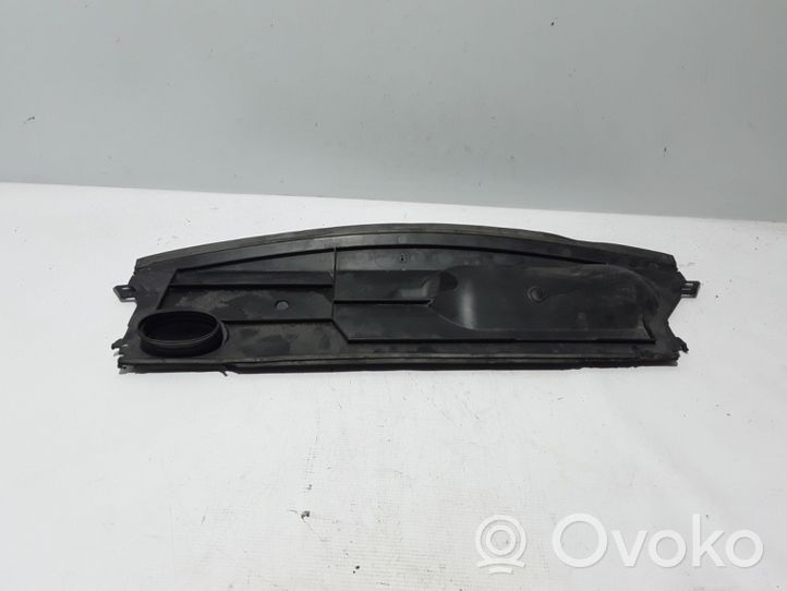 Renault Megane III Déflecteur d'air de radiateur de refroidissement 214760024R