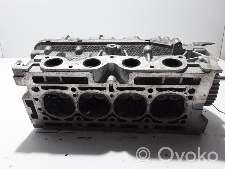 Renault Clio III Culasse moteur 8200460196