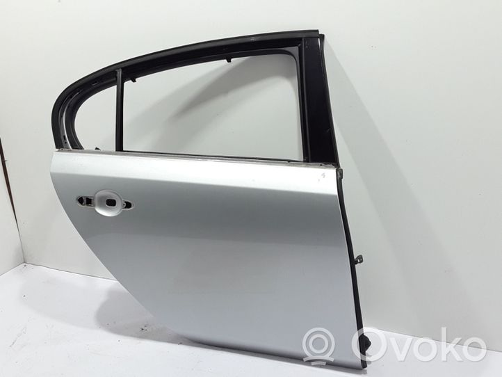 Renault Latitude (L70) Rear door 821003805R