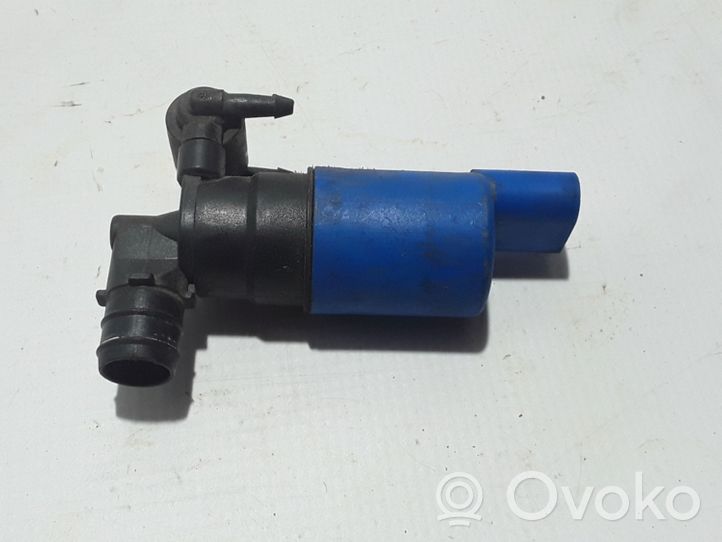 Volvo V60 Windscreen/windshield washer pump 