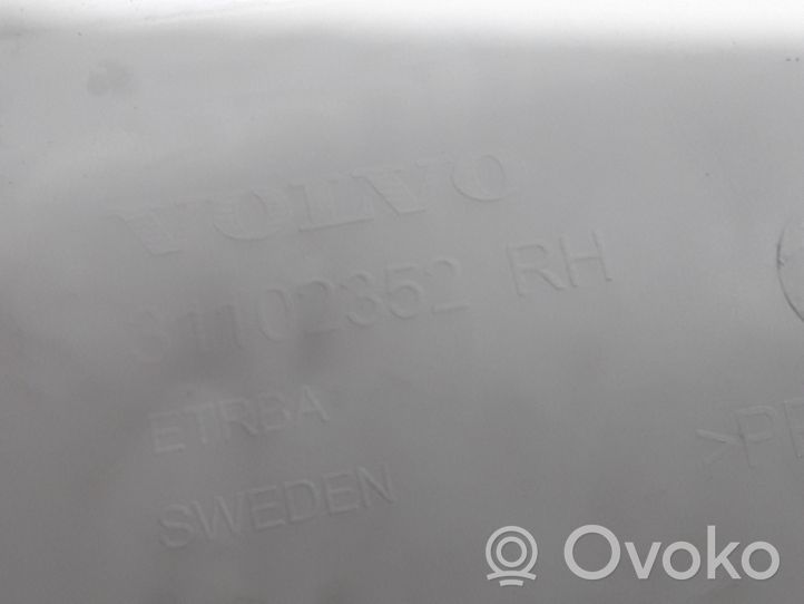 Volvo V40 B-pilarin verhoilu (alaosa) 31102352