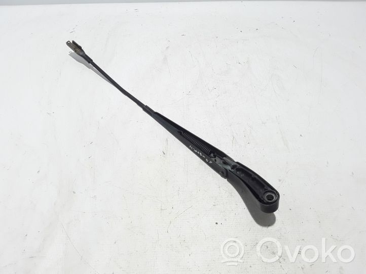 Volvo XC70 Front wiper blade arm 30655615