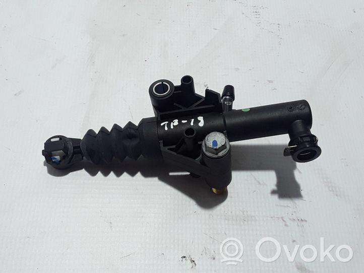 Renault Trafic III (X82) Clutch slave cylinder 306105360R