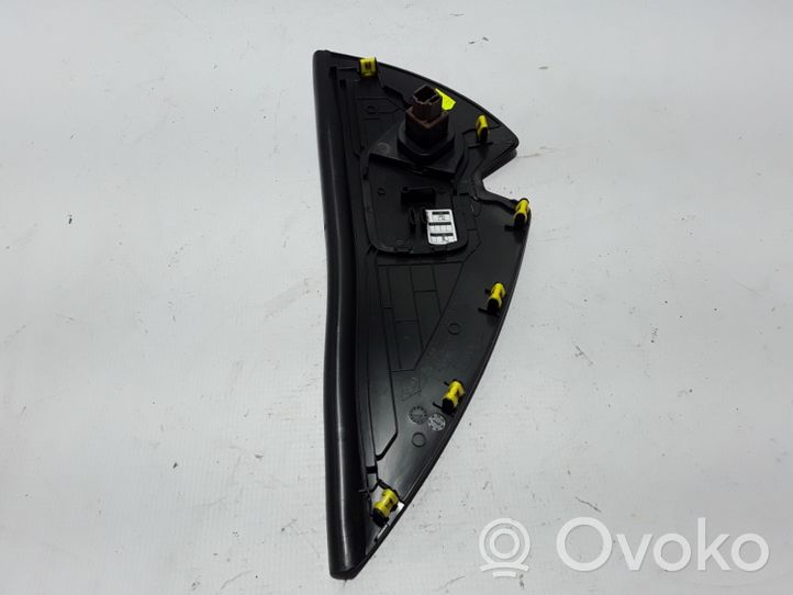 Renault Kadjar Panel trim 689205287R