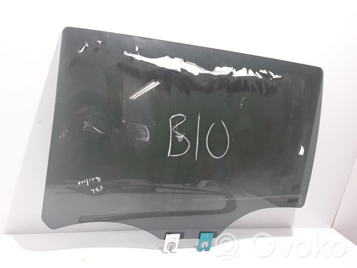 Chrysler Pacifica Sliding door window/glass 68231943AA