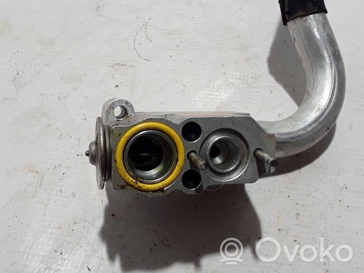 Volvo V60 Ilmastointilaitteen putki (A/C) 31694236