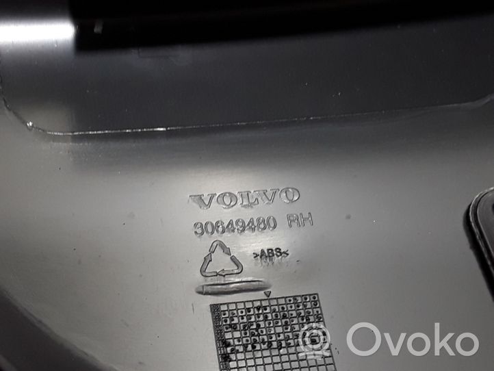 Volvo V70 Rivestimento del pannello della portiera anteriore 30649480