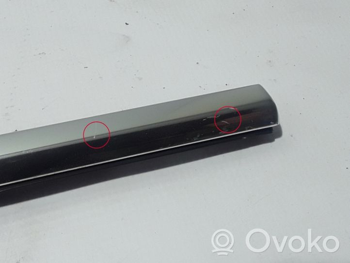 Volvo XC90 Rivestimento modanatura del vetro della portiera anteriore 32237181