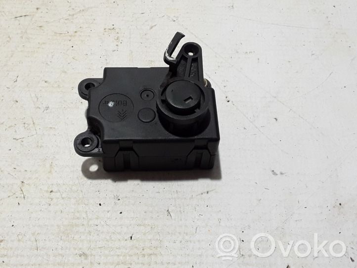 Renault Clio III Moteur / actionneur de volet de climatisation 7701060025