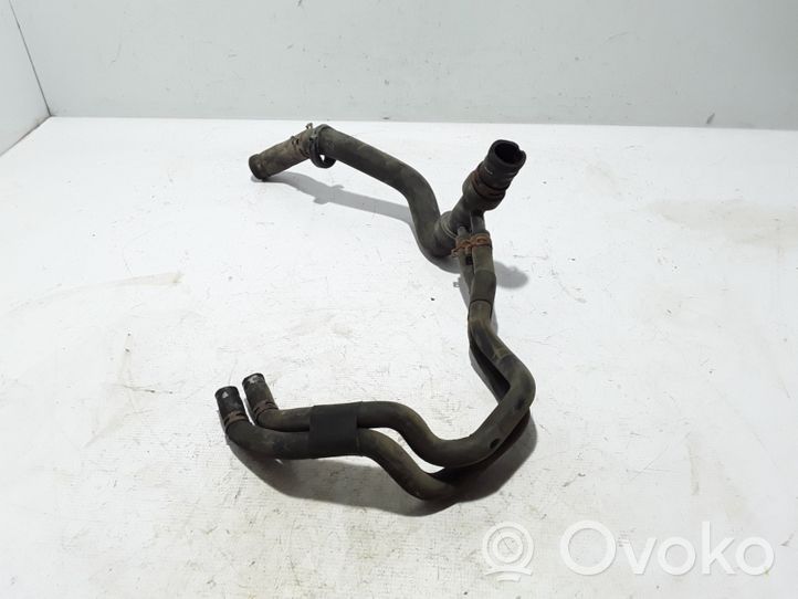 Renault Master II Tuyau de liquide de refroidissement moteur 8200243679