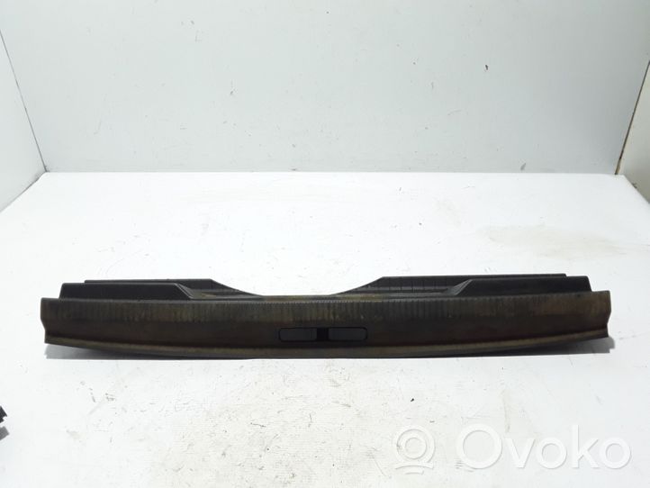 Peugeot 2008 II Rivestimento di protezione sottoporta del bagagliaio/baule 98257547ZD