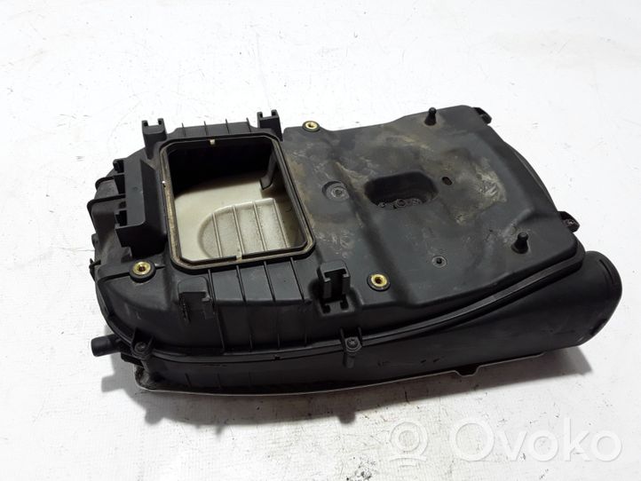 Mercedes-Benz E C207 W207 Air filter box A6510901101