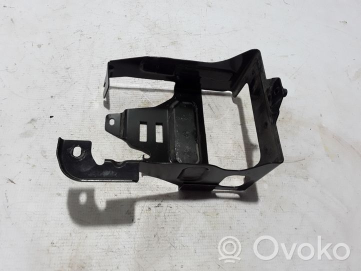 Volvo XC40 Staffa di montaggio della batteria 32132005