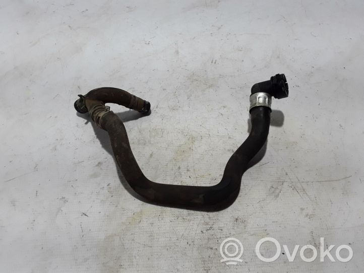 Renault Kangoo II Tubo flessibile del liquido di raffreddamento del motore 8200548482