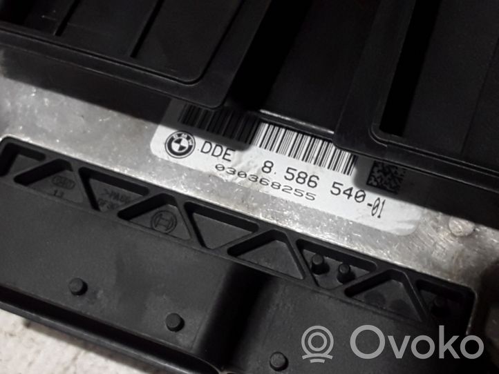 BMW 5 F10 F11 Sterownik / Moduł ECU 8586540