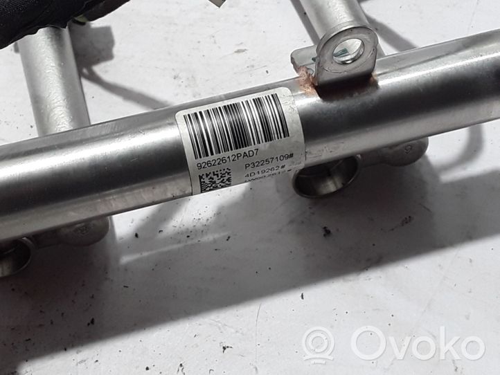 Volvo XC40 Tuyau de conduite principale de carburant 32257109