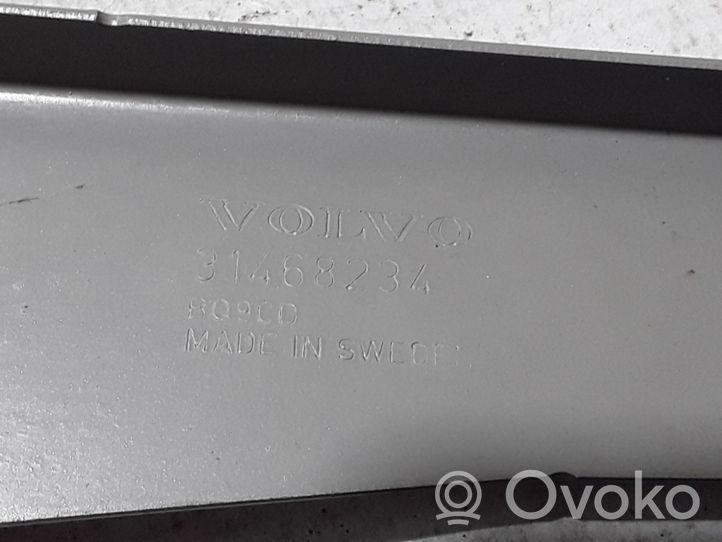 Volvo S60 Supporto di montaggio del parafango 31468234