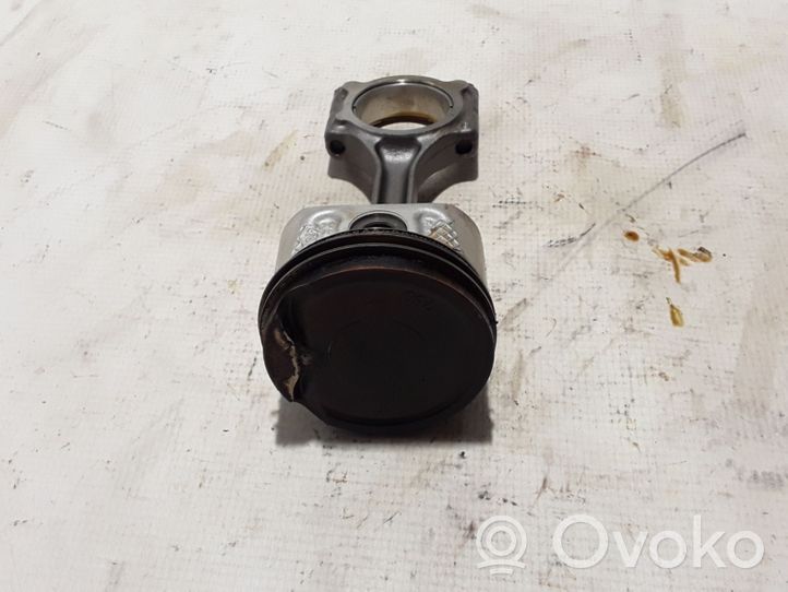 Renault Megane III Piston avec bielle 7701476929