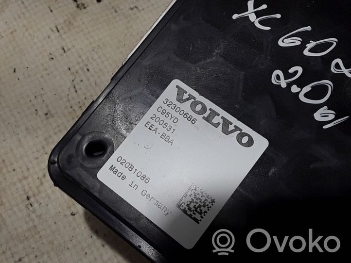 Volvo XC60 Voltage converter inverter 32300686