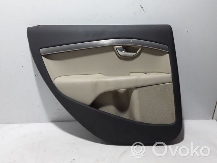 Volvo V70 Boczki / Poszycie drzwi tylnych 39878943