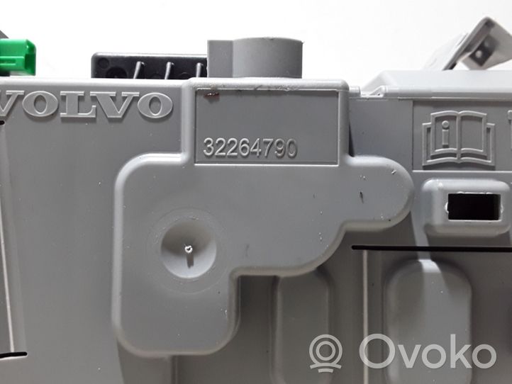 Volvo XC60 Plus / Klema / Przewód akumulatora 32264790