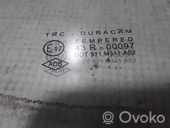 Dacia Sandero Szyba karoseryjna drzwi tylnych 822621848R