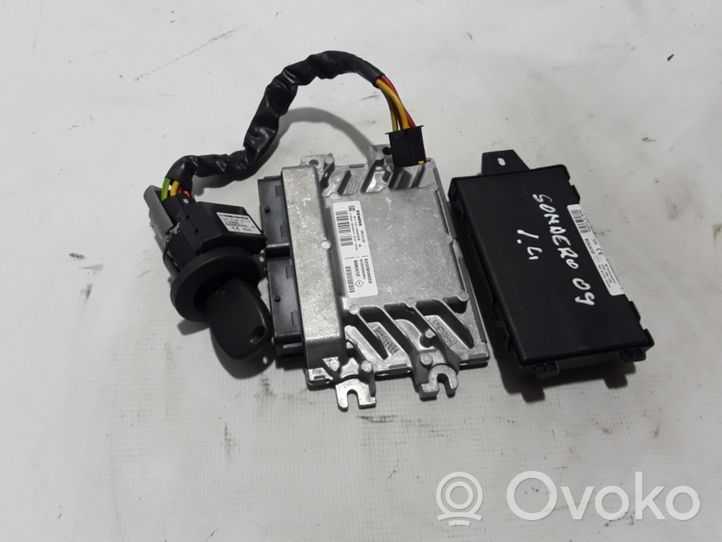 Dacia Sandero Komputer / Sterownik ECU i komplet kluczy 