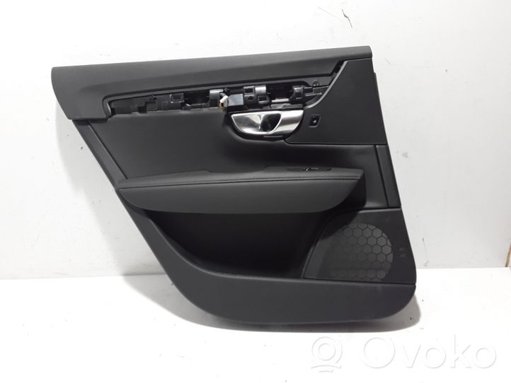 Volvo S90, V90 Takaoven verhoilu 31393232