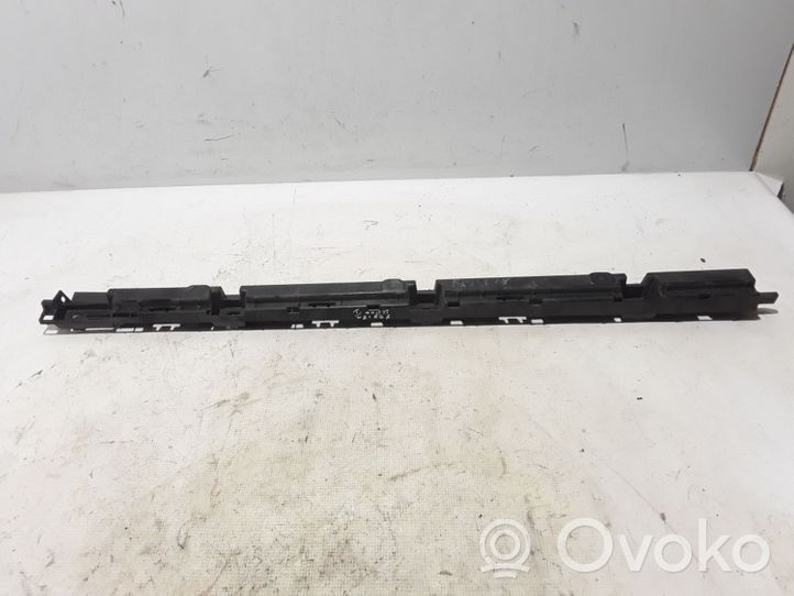 Volvo S90, V90 Kynnyksen tukilista 31447324