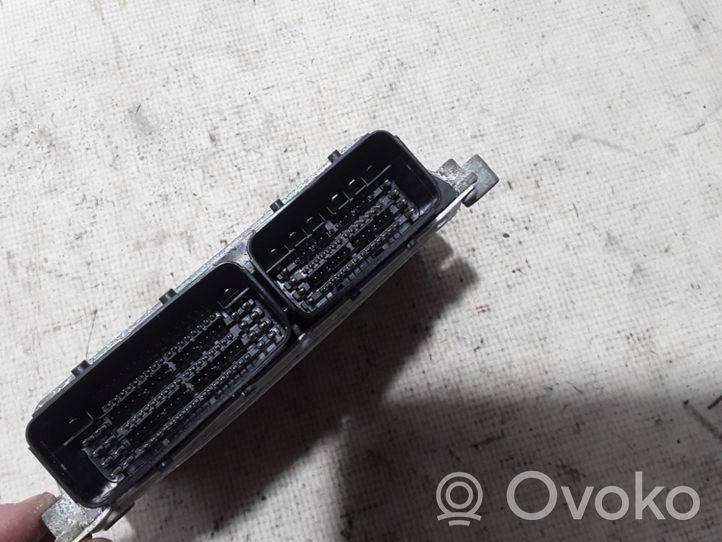 Peugeot 208 Sterownik / Moduł ECU 9843252980