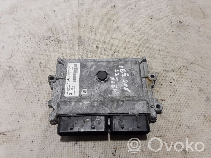 Peugeot 208 Calculateur moteur ECU 9843252980