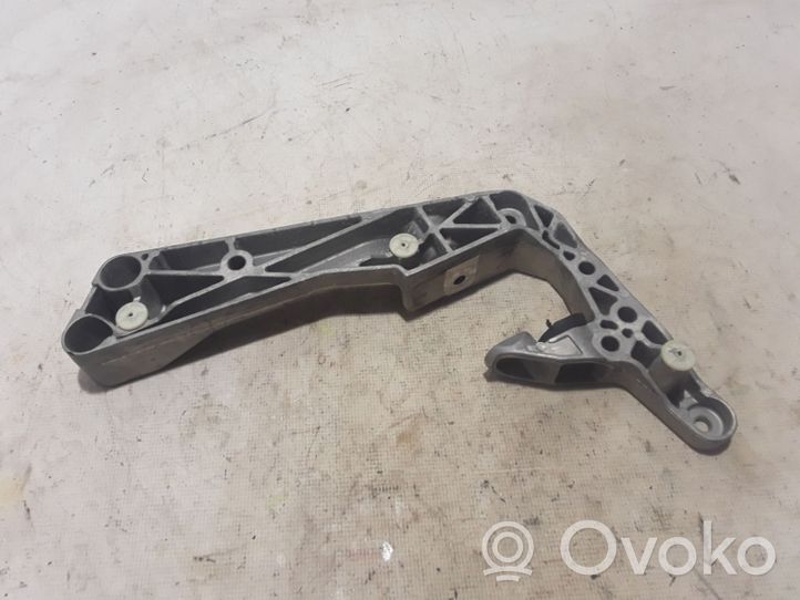 BMW X3 G01 Supporto di montaggio scatola del cambio 9485312