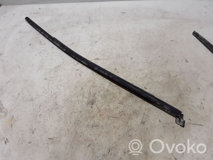 Volvo S60 Moulure de porte arrière 32274402