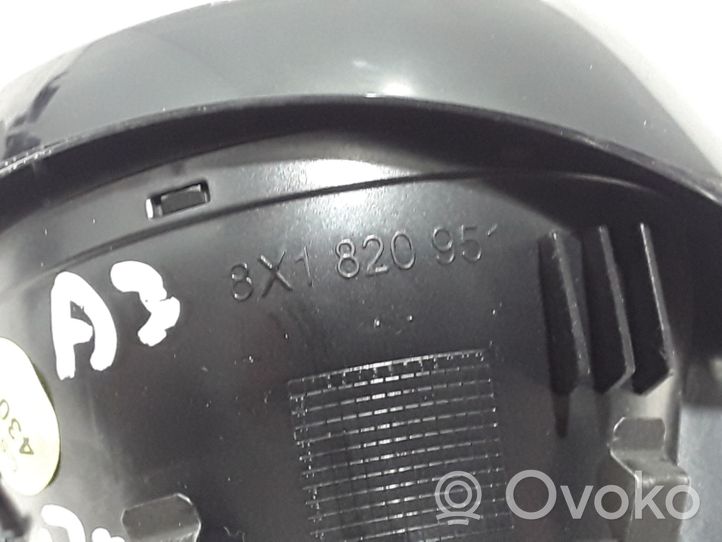 Audi A1 Griglia di ventilazione centrale cruscotto 8X1820951