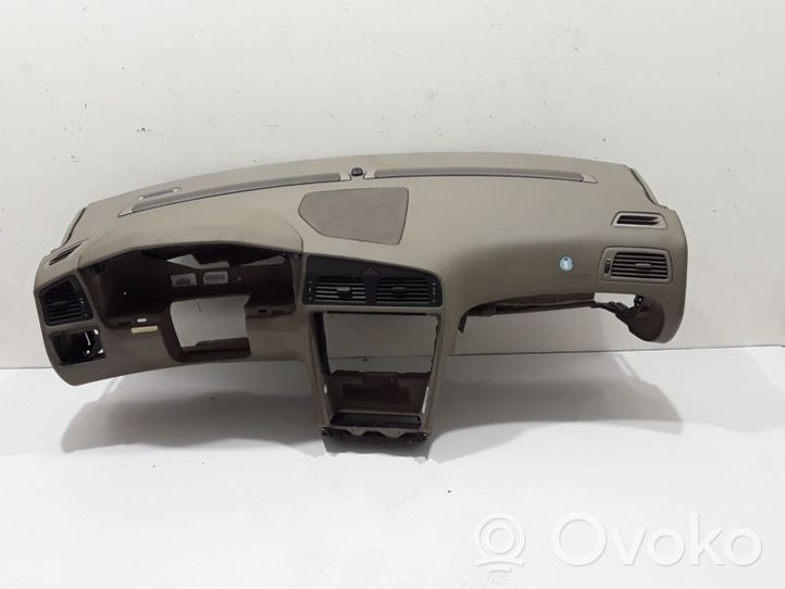 Volvo V70 Tableau de bord 39875304