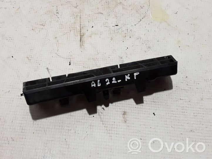 Audi A6 S6 C8 4K Listello di supporto del sottoporta 4K0853921