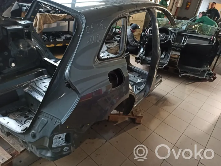 Audi Q5 SQ5 Lokasuoja 8R0809838