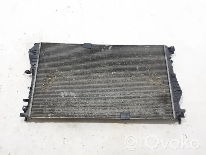 Nissan Primastar Jäähdyttimen lauhdutin 214109682R