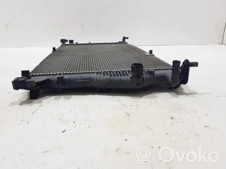 Nissan Primastar Jäähdyttimen lauhdutin 214109682R