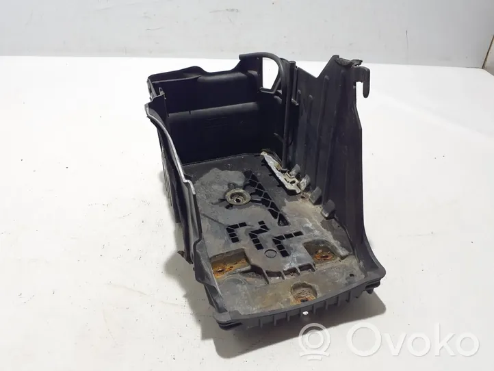 Volvo XC70 Battery bracket 31201040